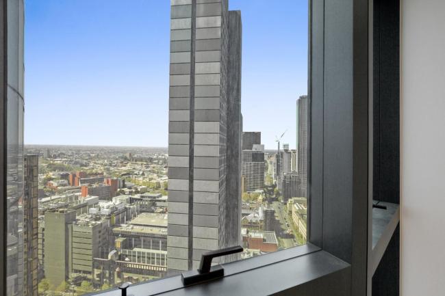 Walk to Everything From This Central Apartment Images_4