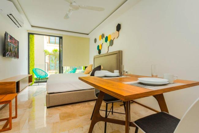 Studio in Best Location! AC! WiFi! Beach! Images_5