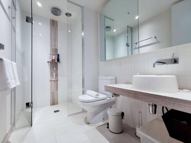 Lovely 2bed2bath Apartment with Kingbed@CBD Images_3