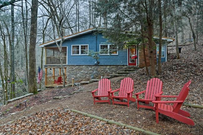 'Waterfall Cottage' w/ Views of Cane Creek Falls! Images_1
