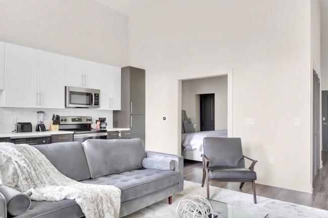 1 Bedroom Midtown Suite With Self Check-in & Free Parking**(Top Pick) Images_5