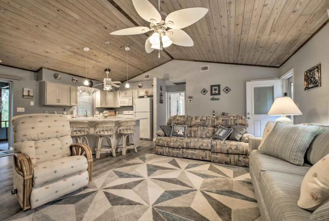 Crystal River Home with Dock, 1 Mile to Boat Launch Images_3