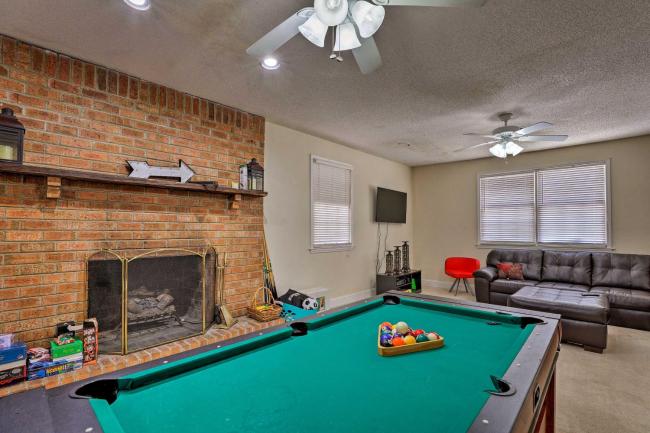Mt Pleasant House with Screened Patio and Pool Table! Images_1