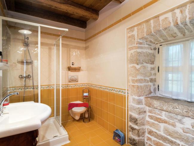 Enchanting villa with beautiful stone architecture Images_5