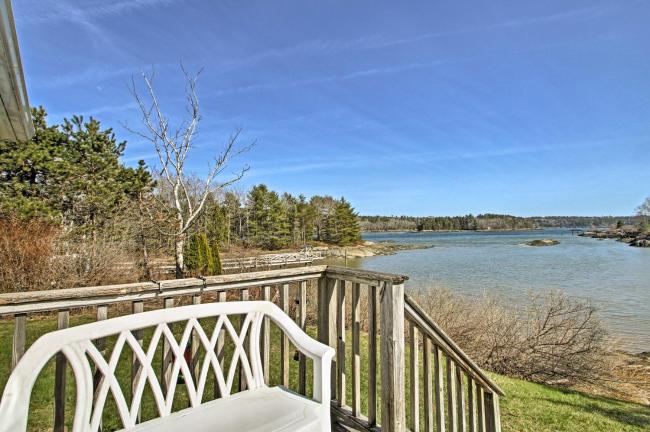 Waterfront Tidal Cove Cottage-Kayak and Views! Images_1