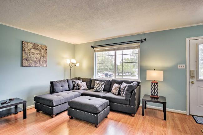 Chapel Hill Home with Pool Access - 2 Mi to UNC! Images_4