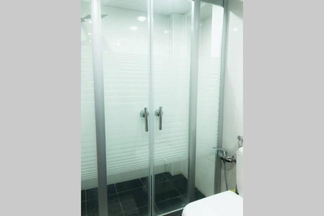 Modern and Elegant 1 BR flat in the heart of BAKU Images_2