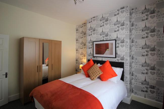 Spacious House in Cleethorpes - sleeps 10 Images_2