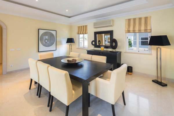 Vale do Garrao Villa Sleeps 8 with Pool Air Con and WiFi Images_4