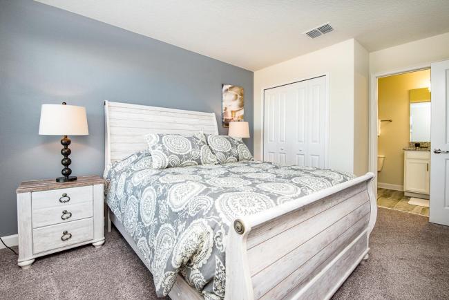 Champions Gate Villa Sleeps 12 with Pool and WiFi Images_3