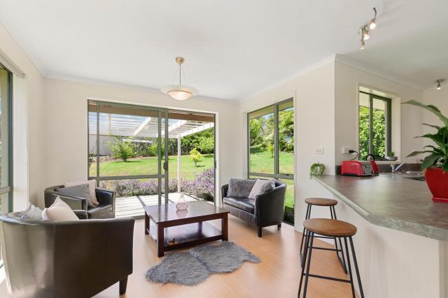 Sandspit Ridge with Wifi - Sandspit Holiday Home Images_2