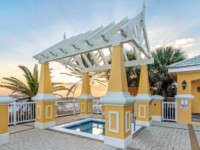 Litehouse II~ Charming 3BR/3BA crescent beach house minutes from the beach! Images_4