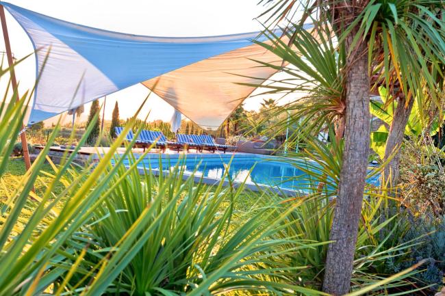 Antonci Villa Sleeps 12 with Pool Air Con and WiFi Images_4