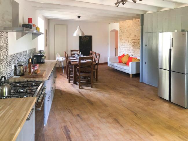 Lorigne Villa Sleeps 10 with Pool and WiFi Images_1