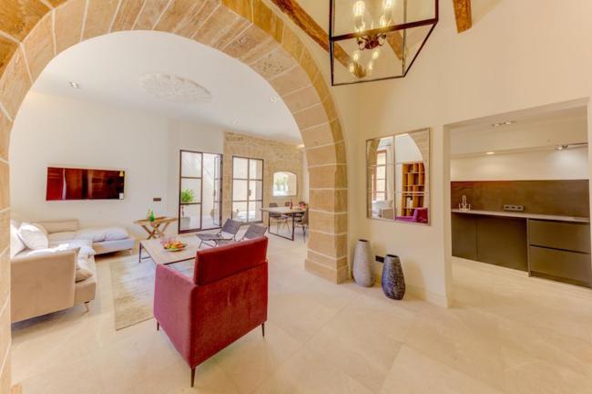 Pollenca Villa Sleeps 7 with Pool and WiFi Images_5