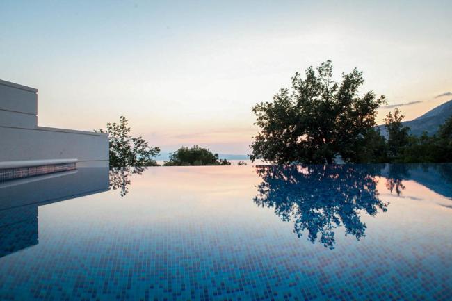 Gornji Tucepi Villa Sleeps 8 with Pool Air Con and WiFi Images_4
