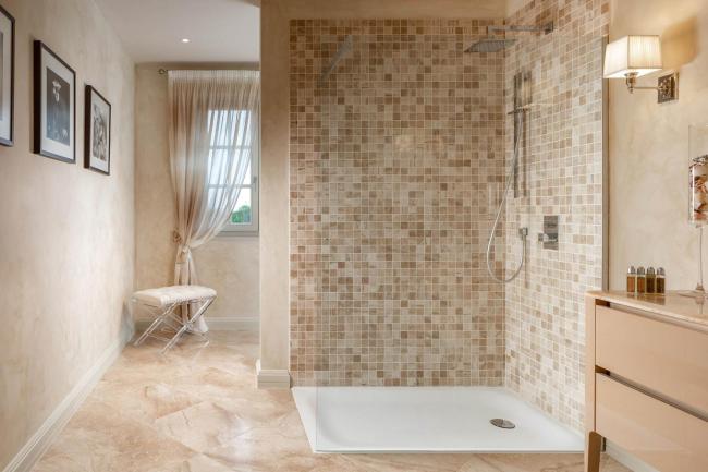 Vabriga Villa Sleeps 8 with Pool Air Con and WiFi Images_3