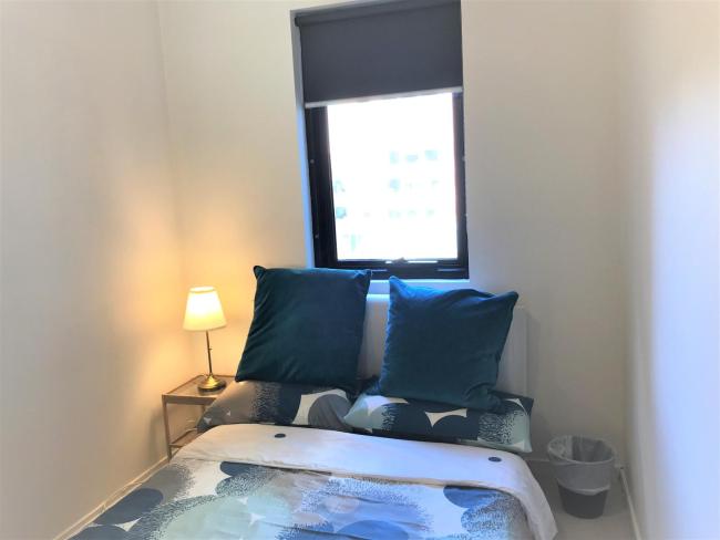 AUML07 CBD private room cozy apt free tram zone Images_3