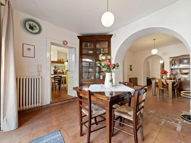 Simplistic Apartment in Caselle in Pittari near Forest Images_3