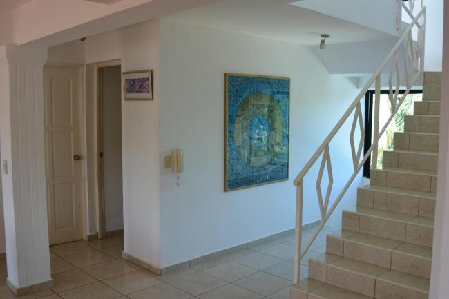 Stunning Penthouse with panoramic ocean view Images_2