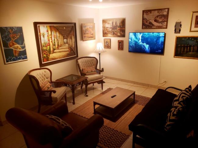 3 BR Port View Condo in DWTN 2 Images_3