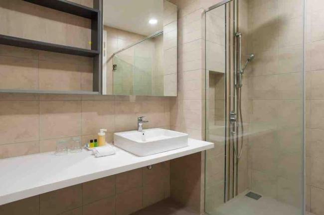 W2 The Robertson 1R1B Bukit Bintang KL Images_1