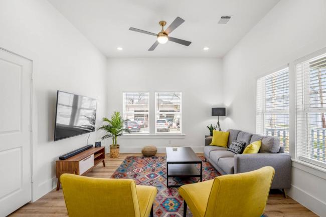 Cloud9 Super-Luxe at East Downtown Images_5