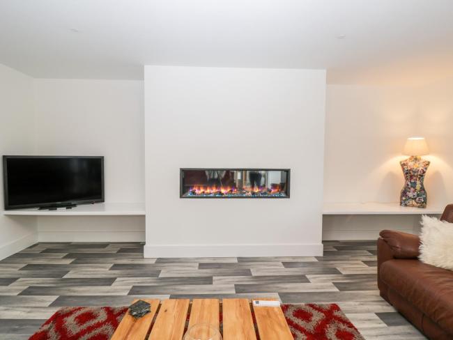 Crack-in-View Images_5