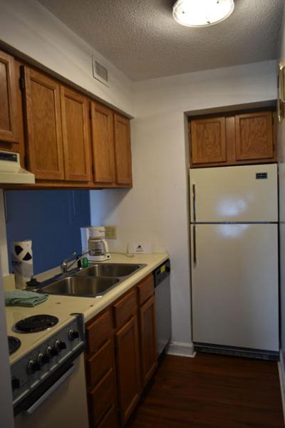 The Summit #8302 - 3 br 2 queens 2 twins Images_2