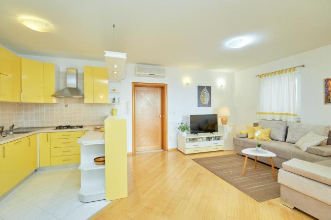 Apartments Zelic Tucepi Images_2