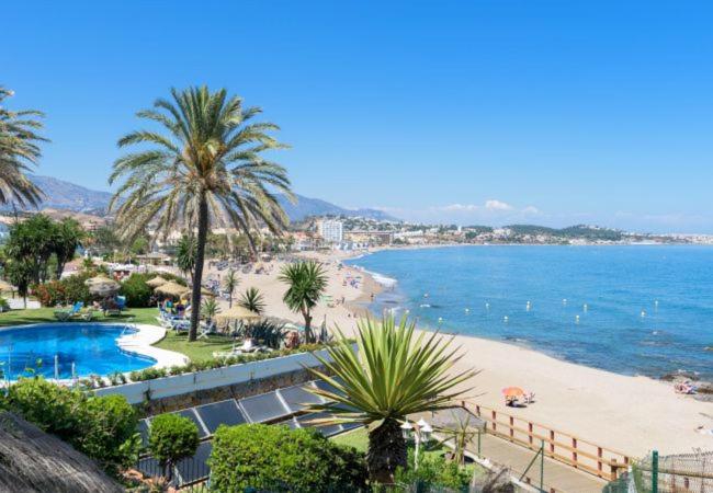 Cabopino Apartment Sleeps 2 with Pool Air Con and WiFi Images_1