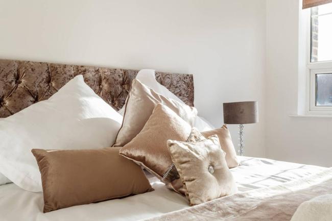 Two bedroom Apartment - only mins from Marina, Stadium, City Centre! Images_1