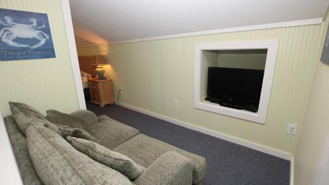 KH16, The Only Place Images_1