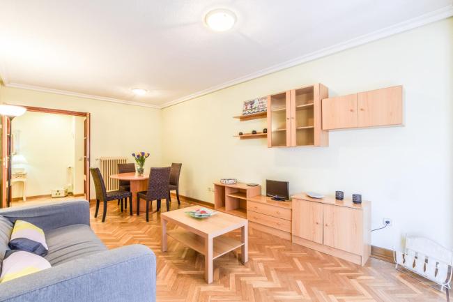 APARTMENT WITH POOL 4 PAX BARAJAS AREA Images_4