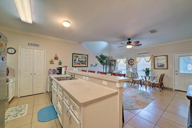 N Padre Island Home w/Deck - 2 Mi. from Beach Images_2