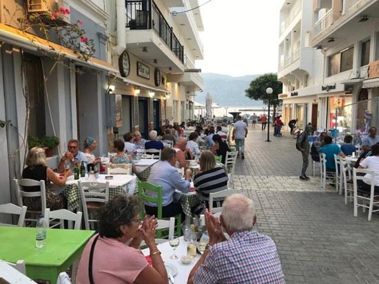 Sea View apartment in the heart of the island Images_1