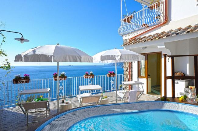 Positano Villa Sleeps 4 Pool Air Con WiFi Images_1