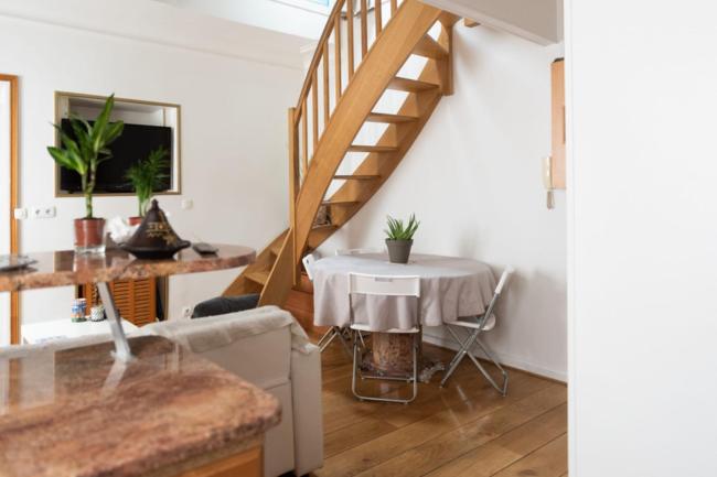 Duplex design close to EIFFEL TOWER view on SEINE Images_2