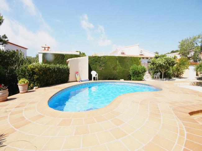 Javea Villa Sleeps 6 with Pool and WiFi Images_4