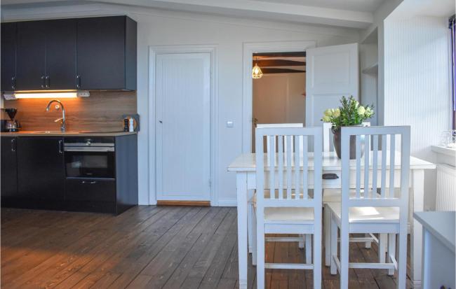 Nice apartment in Ystad w/ WiFi and 1 Bedrooms Images_4