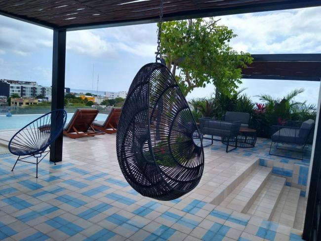 Spacious Studio for 4 people w Rooftop Pool Images_2