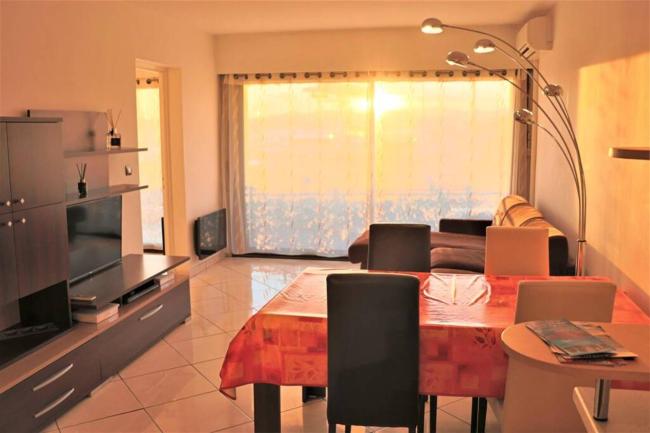 ST RAPHAEL : SUPERBE T2 FACE A LA MER WIFI TERRASSE Images_3