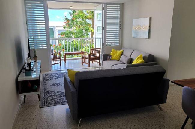 Large 3BR Condo 1 Block to Beach w/ Ocean View and Large Patio Images_4