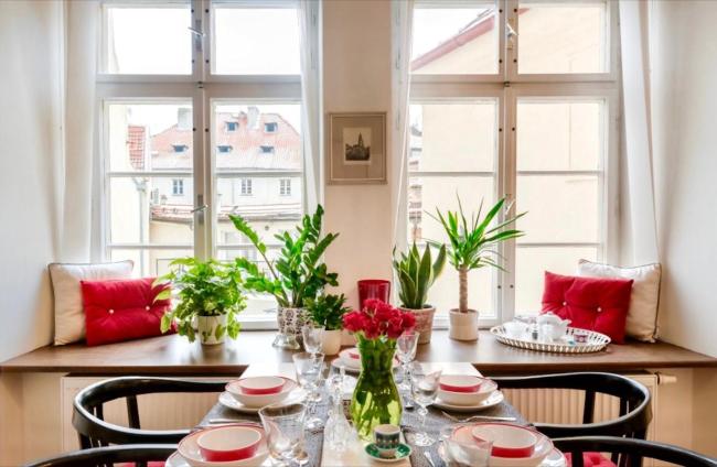 Tranquility, Elegance, Old Town apt with Balcony Images_4