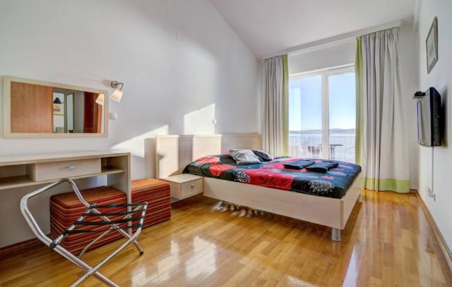 Luxury apartment with sea view 4 + 2 Images_4
