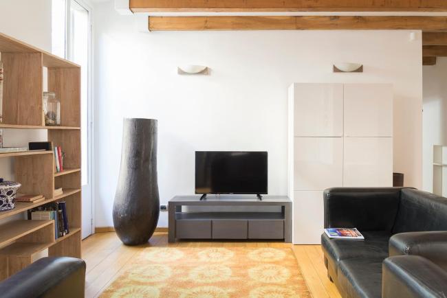 Plum Guide - Palm Fronds Images_1