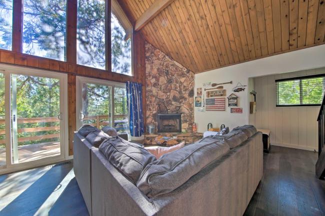 Mountain Haven with Hot Tub, Game Room, and Treehouse! Images_3