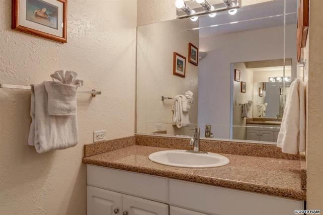 Maui Amazing 1 BR condos at Kihei Kai Nani condo Images_3