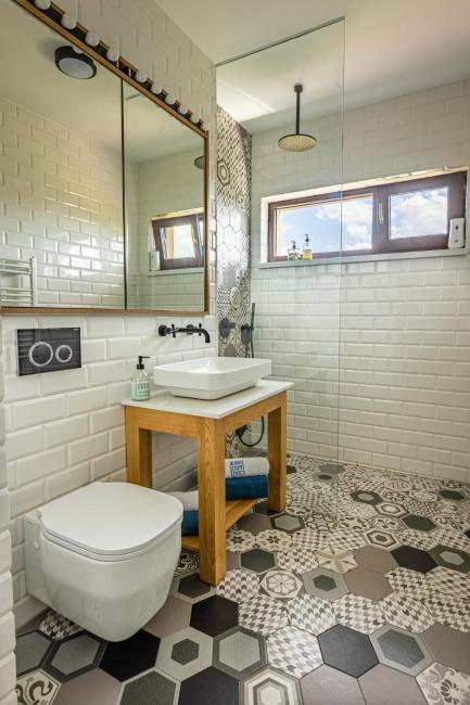 The Aviator Apartment - Jacuzzi & Panoramic View Images_4