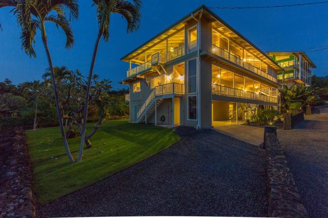 Ocean View WIFI Steps to Snorkeling Beach Kahaluu Mauka Images_5